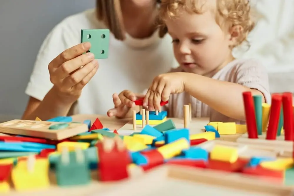 nauka dziecka przez zbawę